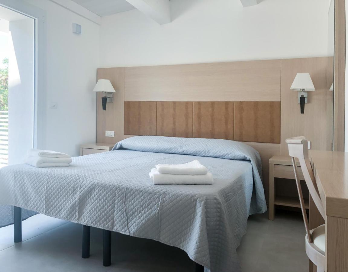 Appartamenti Sunrise Cattolica Luaran gambar